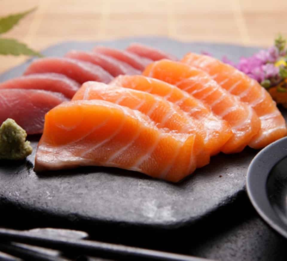 Sashimi comidas japonesas
